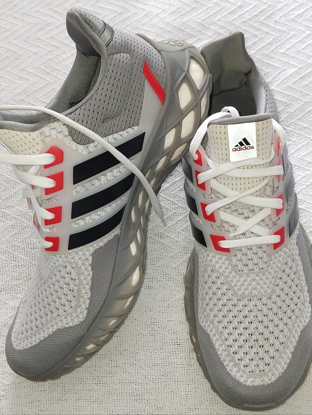 Sz.11.5 Mens Adidas Ultraboost Web DNA Sneakers